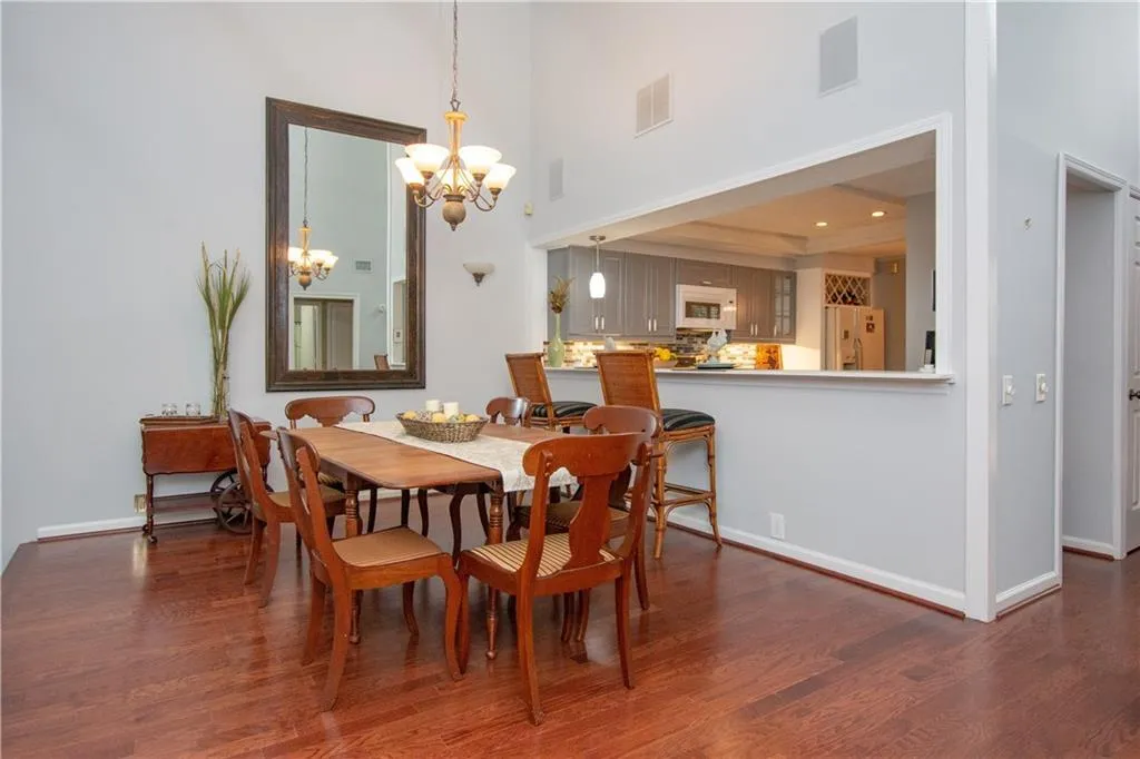 38 Waterford Court, Sandy Springs, Georgia 30328, 2 Bedrooms Bedrooms, ,2 BathroomsBathrooms,Residential,Sold,38 Waterford Court,6090843