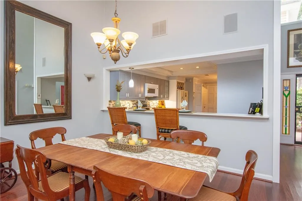 38 Waterford Court, Sandy Springs, Georgia 30328, 2 Bedrooms Bedrooms, ,2 BathroomsBathrooms,Residential,Sold,38 Waterford Court,6090843
