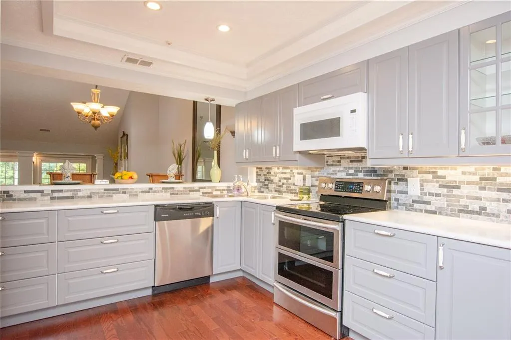 38 Waterford Court, Sandy Springs, Georgia 30328, 2 Bedrooms Bedrooms, ,2 BathroomsBathrooms,Residential,Sold,38 Waterford Court,6090843