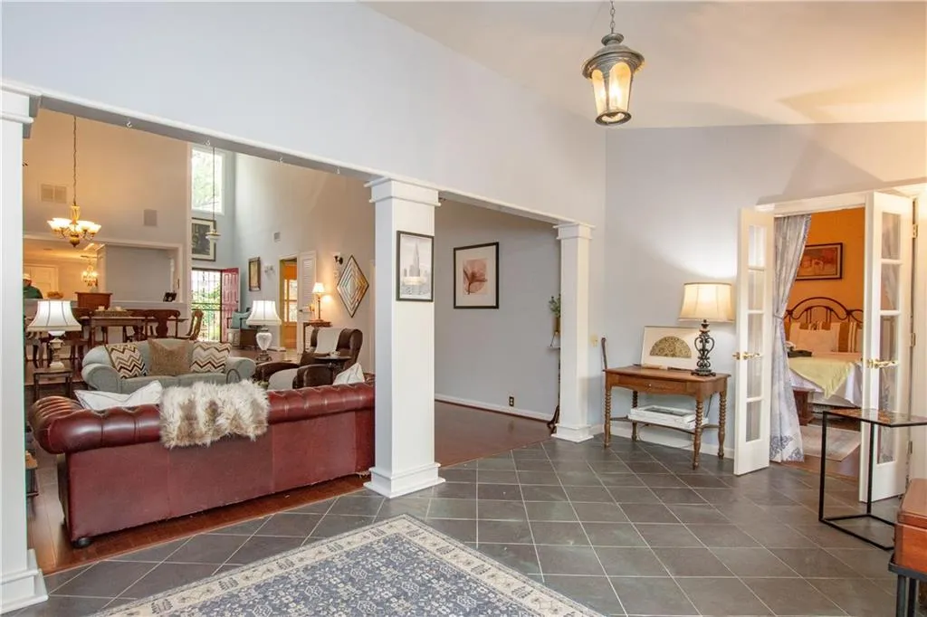38 Waterford Court, Sandy Springs, Georgia 30328, 2 Bedrooms Bedrooms, ,2 BathroomsBathrooms,Residential,Sold,38 Waterford Court,6090843