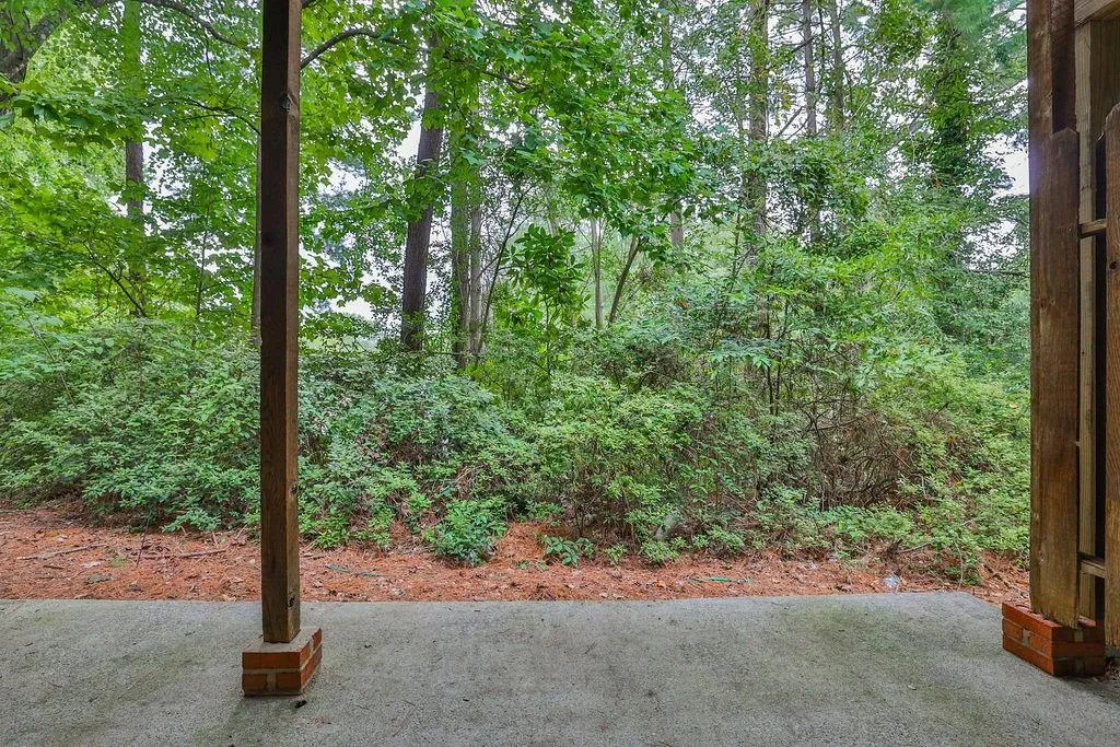 1202 Wedgewood Court, Sandy Springs, Georgia 30350, 3 Bedrooms Bedrooms, ,3 BathroomsBathrooms,Residential,Sold,1202 Wedgewood Court,7261601