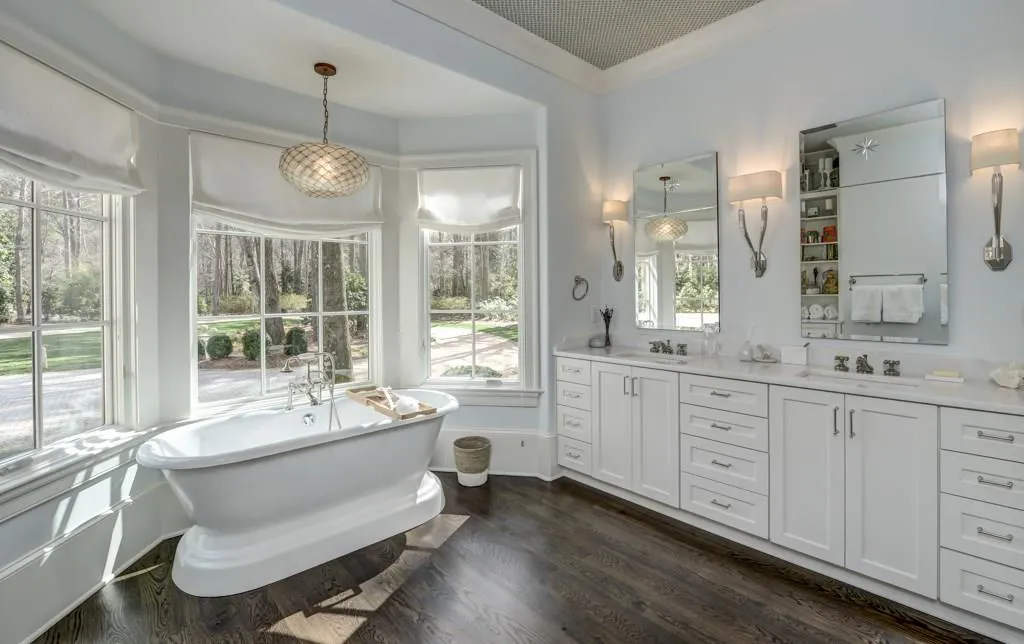 6035 Winterthur Drive, Sandy Springs, Georgia 30328, 5 Bedrooms Bedrooms, ,7 BathroomsBathrooms,Residential,Sold,6035 Winterthur Drive,5798672