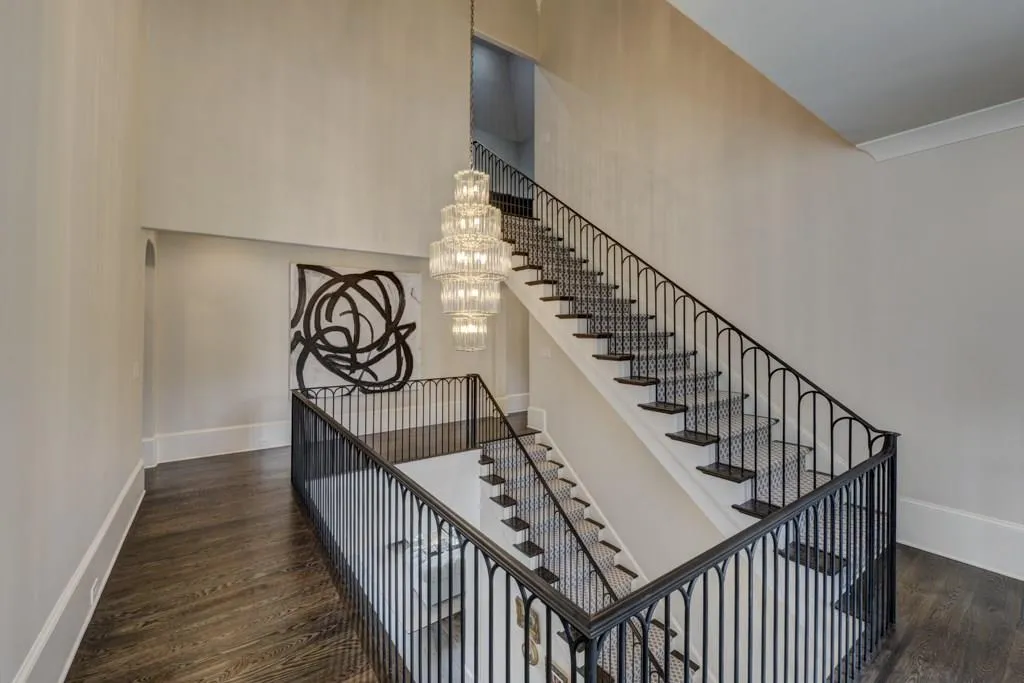 6035 Winterthur Drive, Sandy Springs, Georgia 30328, 5 Bedrooms Bedrooms, ,7 BathroomsBathrooms,Residential,Sold,6035 Winterthur Drive,5798672