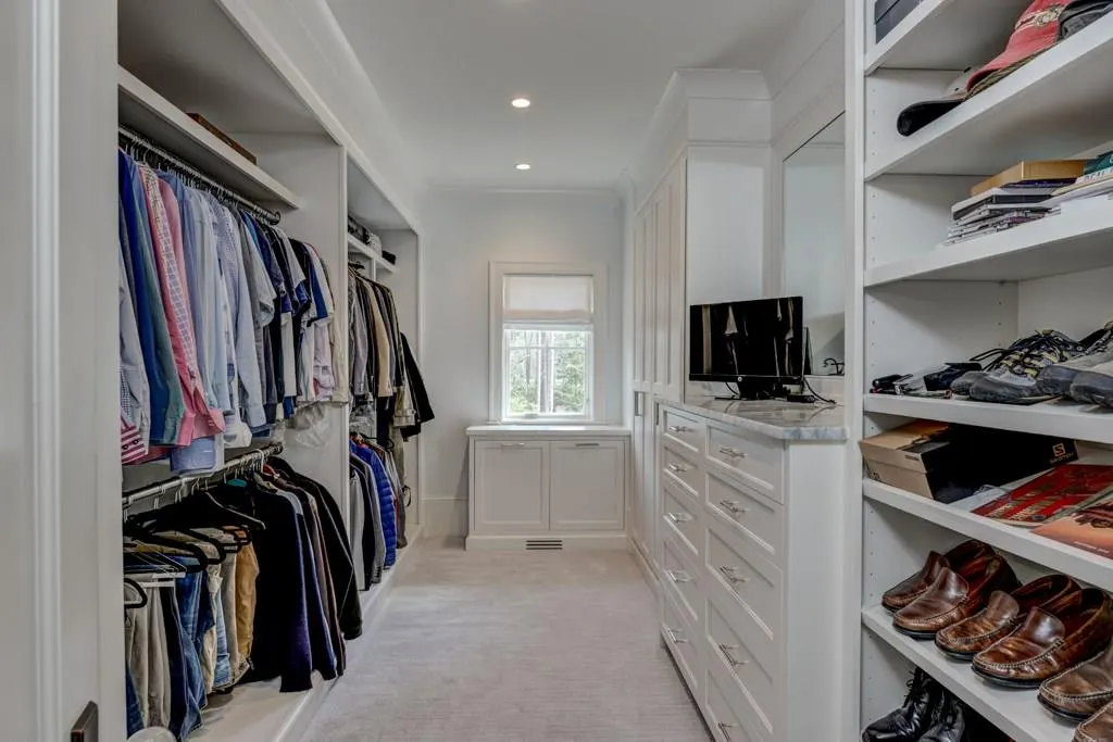 6035 Winterthur Drive, Sandy Springs, Georgia 30328, 5 Bedrooms Bedrooms, ,7 BathroomsBathrooms,Residential,Sold,6035 Winterthur Drive,5798672