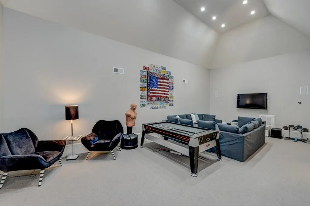 6035 Winterthur Drive, Sandy Springs, Georgia 30328, 5 Bedrooms Bedrooms, ,7 BathroomsBathrooms,Residential,Sold,6035 Winterthur Drive,5798672