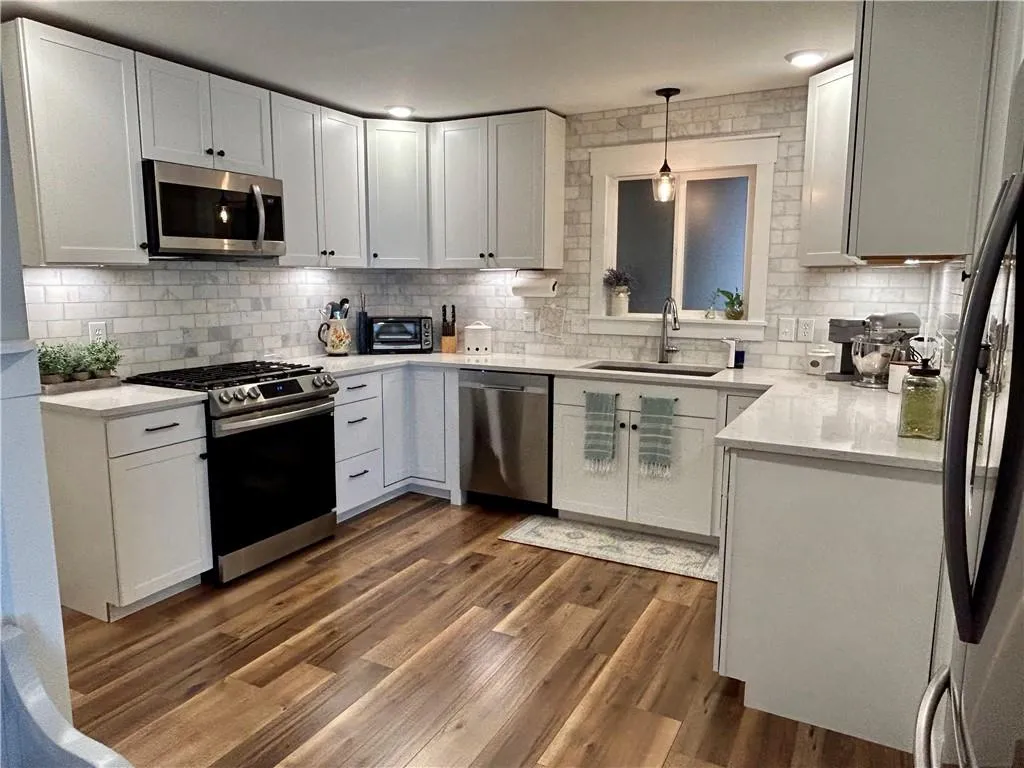 346 Carpenter Drive Unit 24, Sandy Springs, Georgia 30328, 2 Bedrooms Bedrooms, ,2 BathroomsBathrooms,Residential,Sold,346 Carpenter Drive Unit 24,7278577