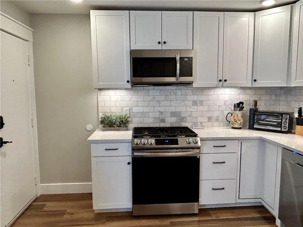 346 Carpenter Drive Unit 24, Sandy Springs, Georgia 30328, 2 Bedrooms Bedrooms, ,2 BathroomsBathrooms,Residential,Sold,346 Carpenter Drive Unit 24,7278577