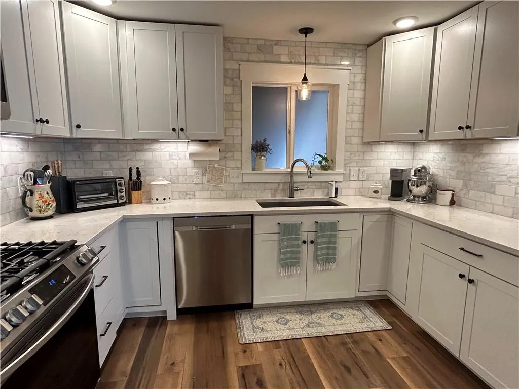 346 Carpenter Drive Unit 24, Sandy Springs, Georgia 30328, 2 Bedrooms Bedrooms, ,2 BathroomsBathrooms,Residential,Sold,346 Carpenter Drive Unit 24,7278577