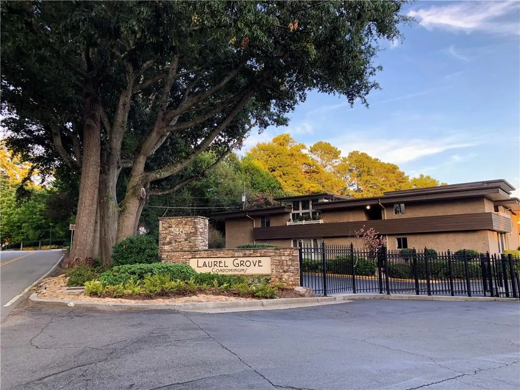 346 Carpenter Drive Unit 24, Sandy Springs, Georgia 30328, 2 Bedrooms Bedrooms, ,2 BathroomsBathrooms,Residential,Sold,346 Carpenter Drive Unit 24,7278577