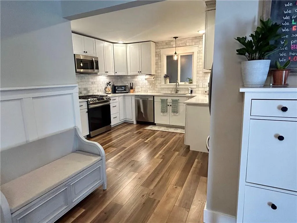 346 Carpenter Drive Unit 24, Sandy Springs, Georgia 30328, 2 Bedrooms Bedrooms, ,2 BathroomsBathrooms,Residential,Sold,346 Carpenter Drive Unit 24,7278577