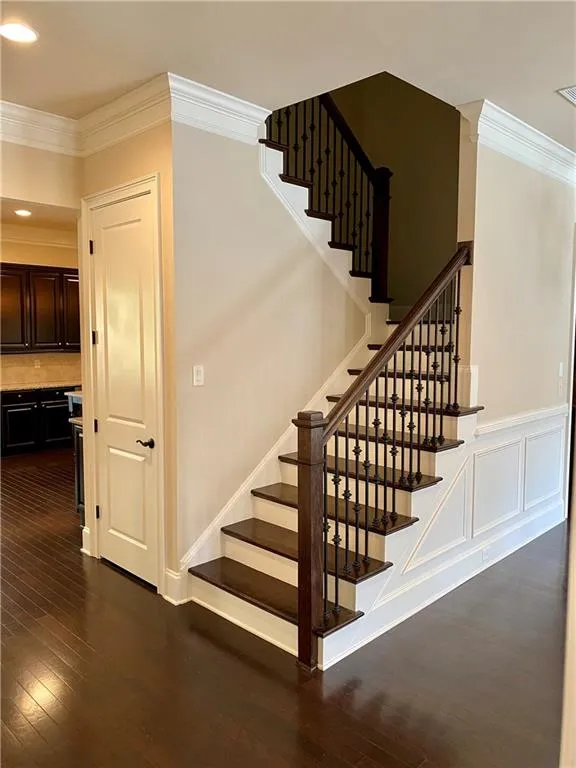 484 Glenmanor Court, Atlanta, Georgia 30328, 5 Bedrooms Bedrooms, ,4 BathroomsBathrooms,Residential,Sold,484 Glenmanor Court,6662339