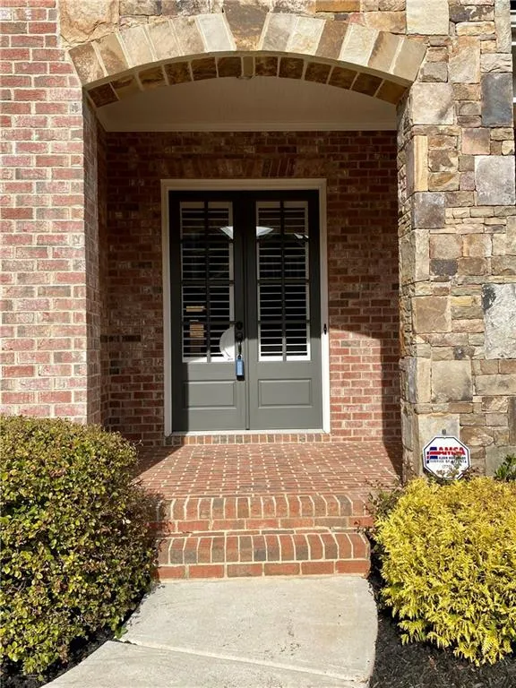 484 Glenmanor Court, Atlanta, Georgia 30328, 5 Bedrooms Bedrooms, ,4 BathroomsBathrooms,Residential,Sold,484 Glenmanor Court,6662339