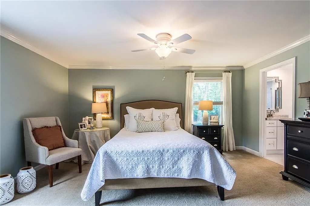 568 Timberland Drive, Atlanta, Georgia 30342, 4 Bedrooms Bedrooms, ,3 BathroomsBathrooms,Residential,Sold,568 Timberland Drive,5860110