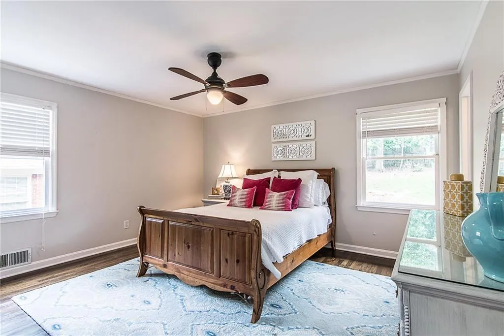 568 Timberland Drive, Atlanta, Georgia 30342, 4 Bedrooms Bedrooms, ,3 BathroomsBathrooms,Residential,Sold,568 Timberland Drive,5860110