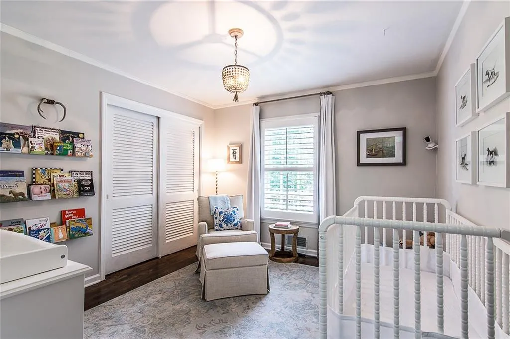 568 Timberland Drive, Atlanta, Georgia 30342, 4 Bedrooms Bedrooms, ,3 BathroomsBathrooms,Residential,Sold,568 Timberland Drive,5860110