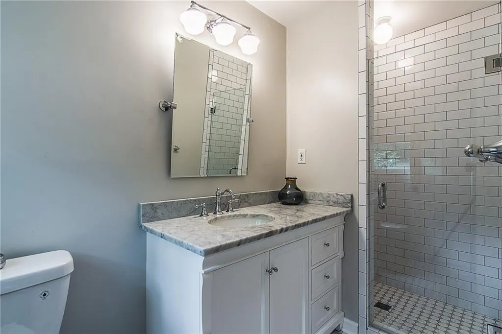 568 Timberland Drive, Atlanta, Georgia 30342, 4 Bedrooms Bedrooms, ,3 BathroomsBathrooms,Residential,Sold,568 Timberland Drive,5860110