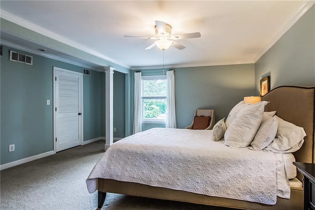 568 Timberland Drive, Atlanta, Georgia 30342, 4 Bedrooms Bedrooms, ,3 BathroomsBathrooms,Residential,Sold,568 Timberland Drive,5860110