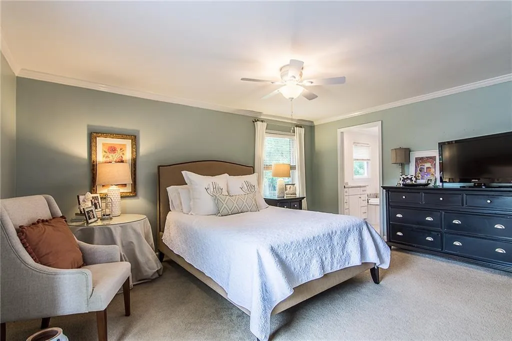 568 Timberland Drive, Atlanta, Georgia 30342, 4 Bedrooms Bedrooms, ,3 BathroomsBathrooms,Residential,Sold,568 Timberland Drive,5860110