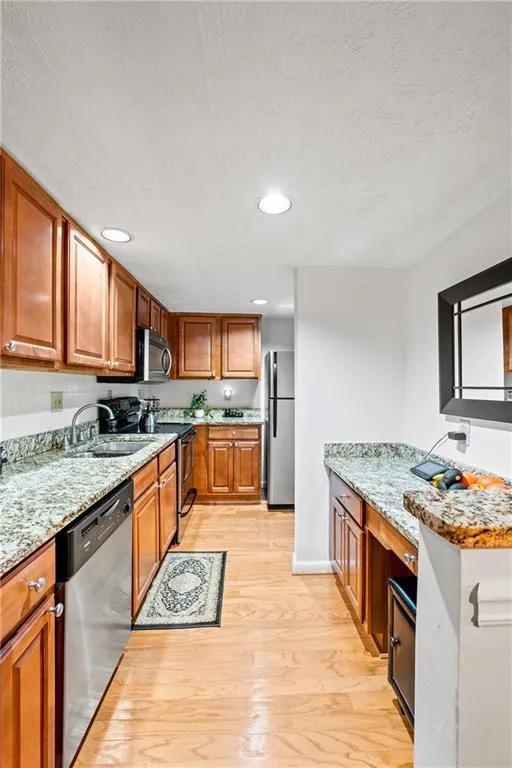 6900 Roswell Road Unit Q15, Atlanta, Georgia 30328, 2 Bedrooms Bedrooms, ,2 BathroomsBathrooms,Residential,Sold,6900 Roswell Road Unit Q15,7080347