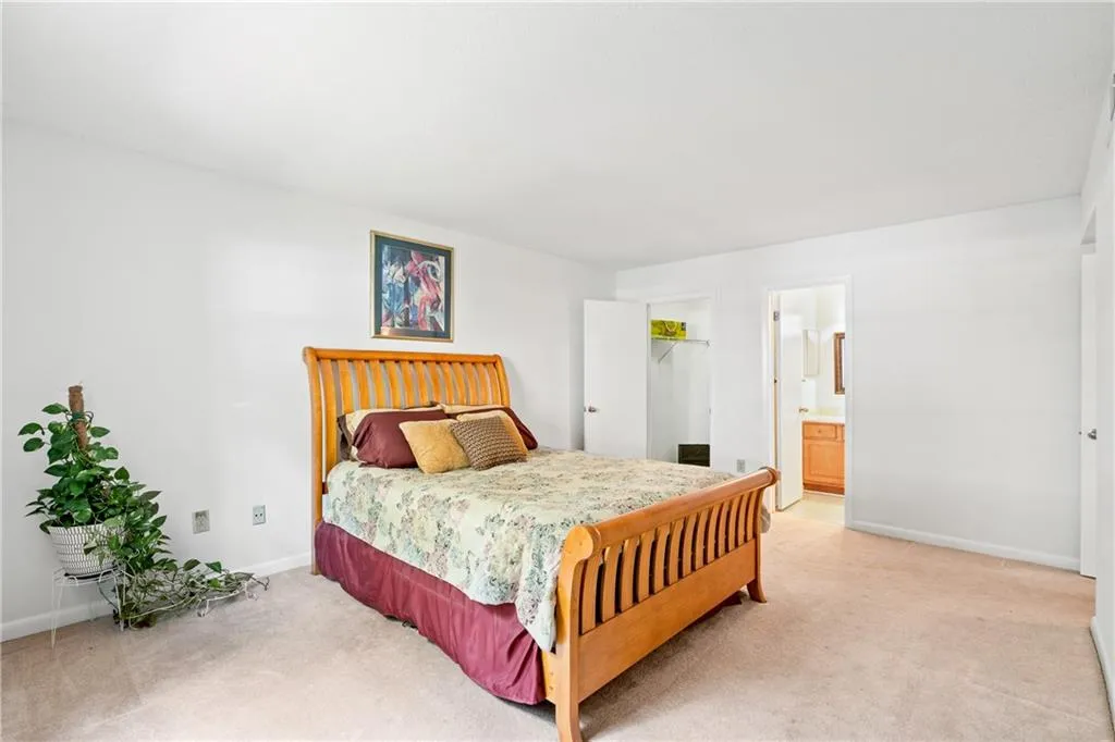 6900 Roswell Road Unit Q15, Atlanta, Georgia 30328, 2 Bedrooms Bedrooms, ,2 BathroomsBathrooms,Residential,Sold,6900 Roswell Road Unit Q15,7080347