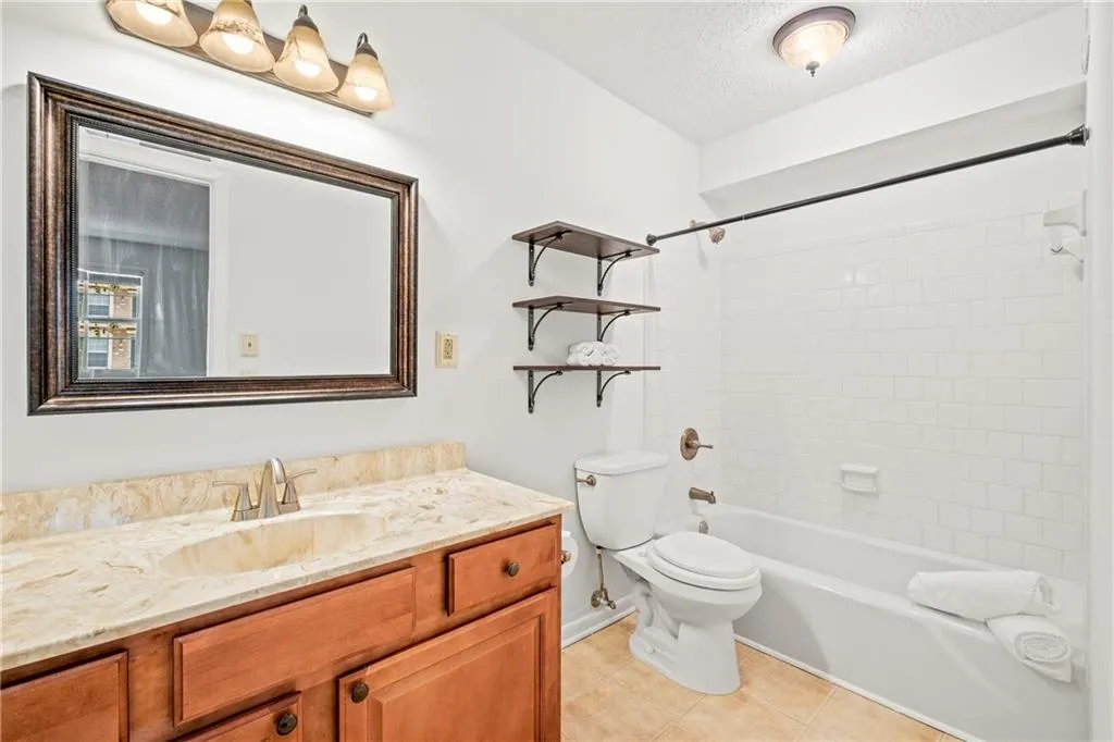 6900 Roswell Road Unit Q15, Atlanta, Georgia 30328, 2 Bedrooms Bedrooms, ,2 BathroomsBathrooms,Residential,Sold,6900 Roswell Road Unit Q15,7080347