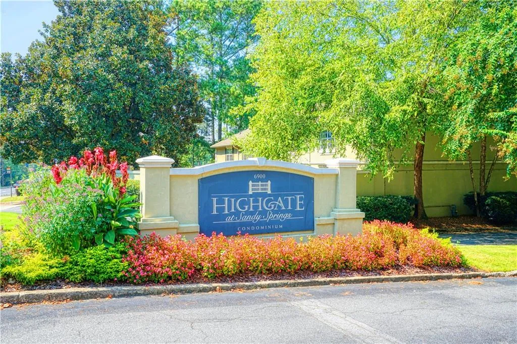 6900 Roswell Road Unit Q15, Atlanta, Georgia 30328, 2 Bedrooms Bedrooms, ,2 BathroomsBathrooms,Residential,Sold,6900 Roswell Road Unit Q15,7080347