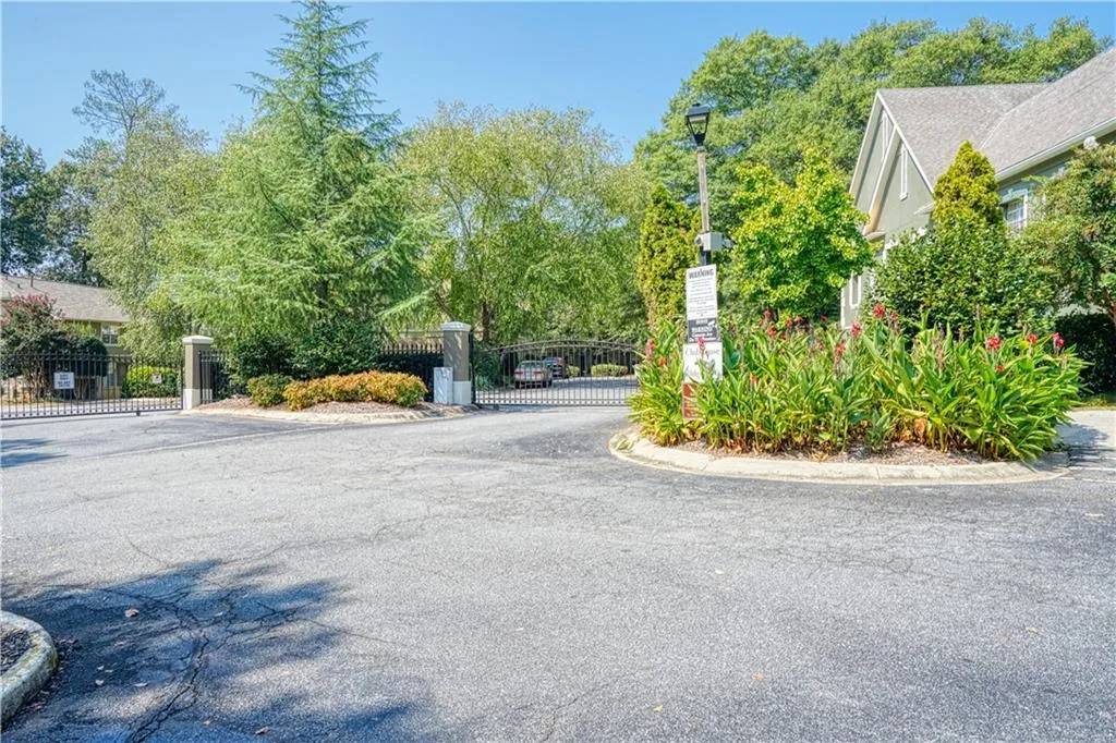 6900 Roswell Road Unit Q15, Atlanta, Georgia 30328, 2 Bedrooms Bedrooms, ,2 BathroomsBathrooms,Residential,Sold,6900 Roswell Road Unit Q15,7080347