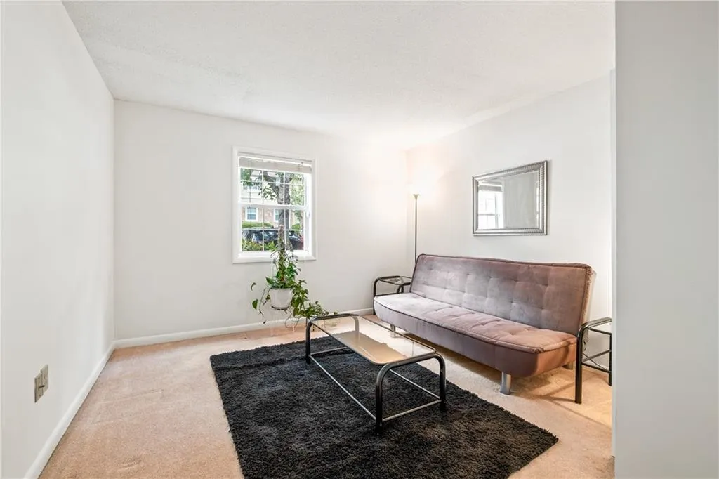 6900 Roswell Road Unit Q15, Atlanta, Georgia 30328, 2 Bedrooms Bedrooms, ,2 BathroomsBathrooms,Residential,Sold,6900 Roswell Road Unit Q15,7080347