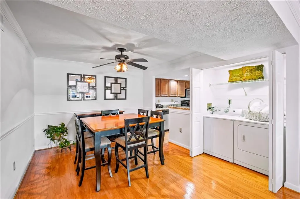 6900 Roswell Road Unit Q15, Atlanta, Georgia 30328, 2 Bedrooms Bedrooms, ,2 BathroomsBathrooms,Residential,Sold,6900 Roswell Road Unit Q15,7080347