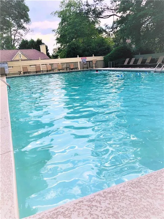 6900 Roswell Road Unit Q15, Atlanta, Georgia 30328, 2 Bedrooms Bedrooms, ,2 BathroomsBathrooms,Residential,Sold,6900 Roswell Road Unit Q15,7080347