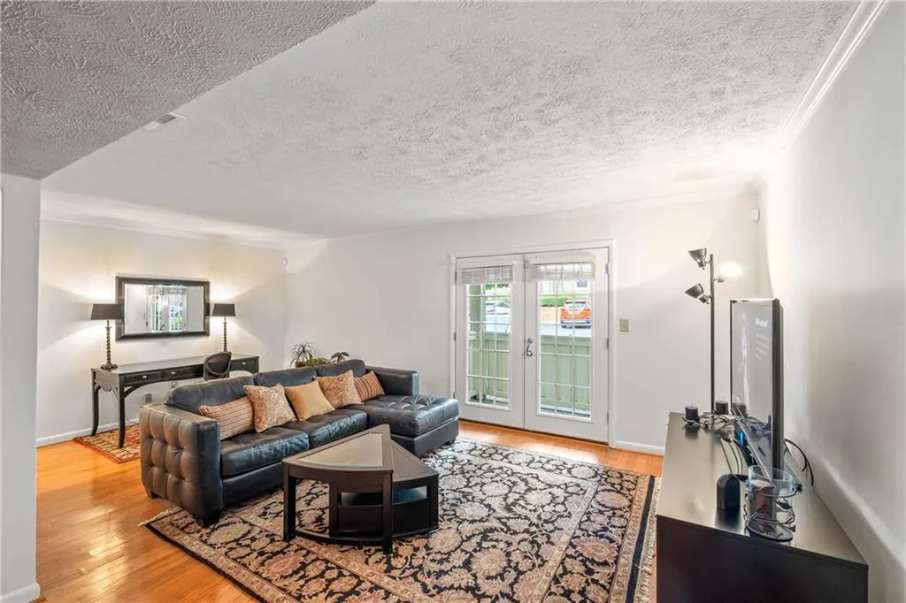 6900 Roswell Road Unit Q15, Atlanta, Georgia 30328, 2 Bedrooms Bedrooms, ,2 BathroomsBathrooms,Residential,Sold,6900 Roswell Road Unit Q15,7080347