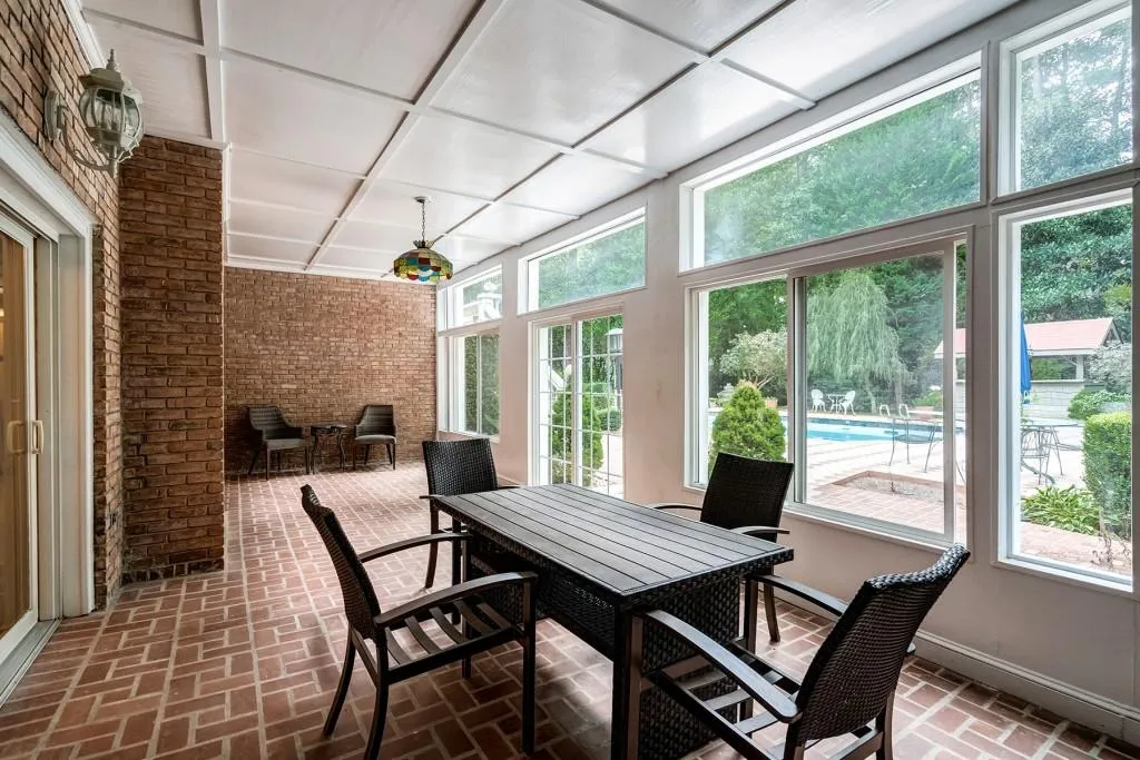 620 River Valley Road, Sandy Springs, Georgia 30328, 4 Bedrooms Bedrooms, ,5 BathroomsBathrooms,Residential,Sold,620 River Valley Road,6629984