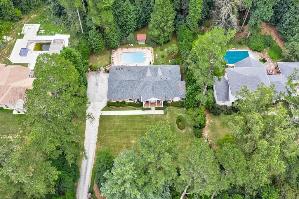 620 River Valley Road, Sandy Springs, Georgia 30328, 4 Bedrooms Bedrooms, ,5 BathroomsBathrooms,Residential,Sold,620 River Valley Road,6629984