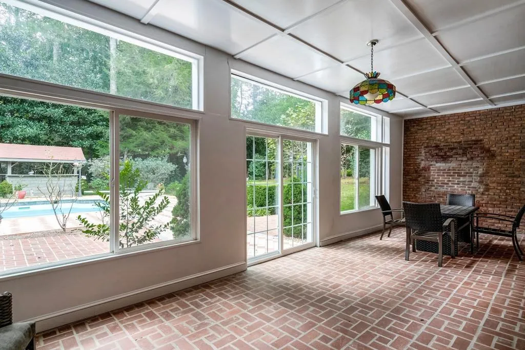 620 River Valley Road, Sandy Springs, Georgia 30328, 4 Bedrooms Bedrooms, ,5 BathroomsBathrooms,Residential,Sold,620 River Valley Road,6629984