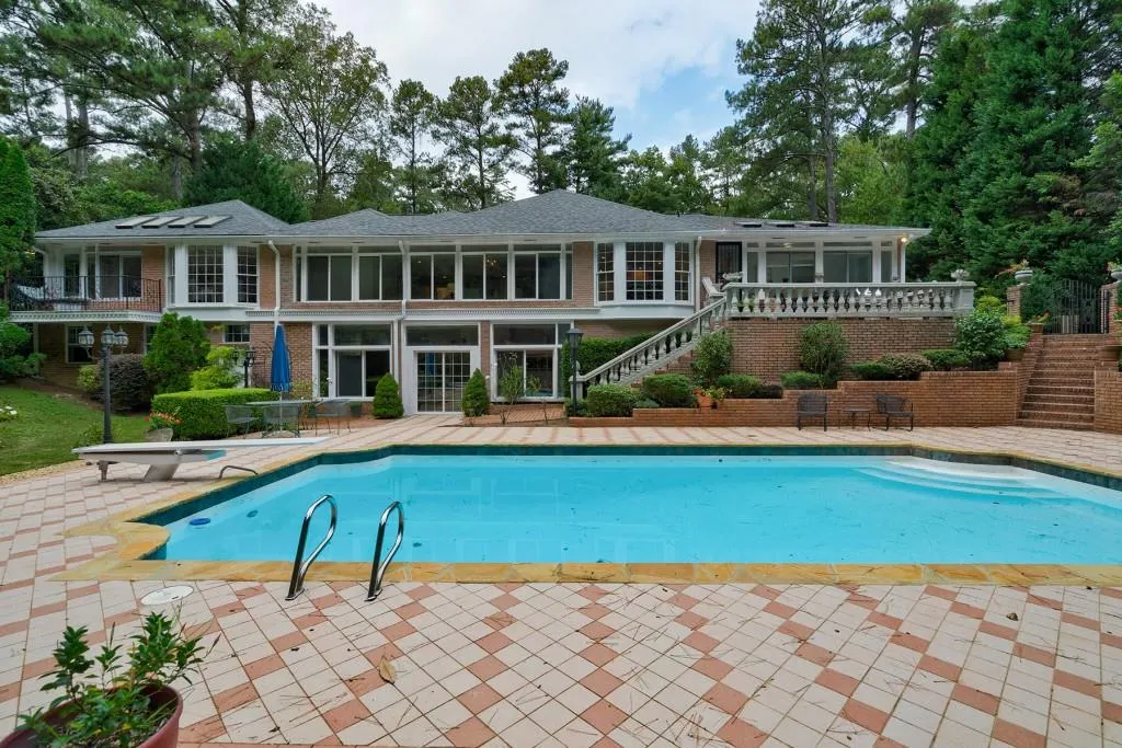 620 River Valley Road, Sandy Springs, Georgia 30328, 4 Bedrooms Bedrooms, ,5 BathroomsBathrooms,Residential,Sold,620 River Valley Road,6629984