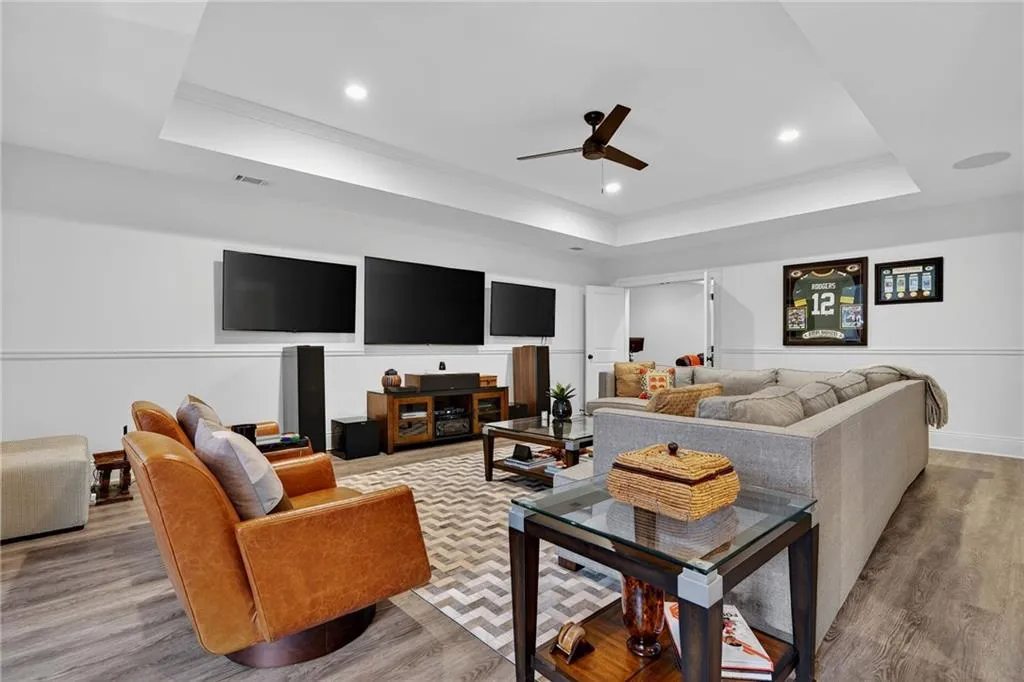 976 Ferncliff Road Ne, Atlanta, Georgia 30324, 6 Bedrooms Bedrooms, ,6 BathroomsBathrooms,Residential,For Sale,976 Ferncliff Road Ne,7659264