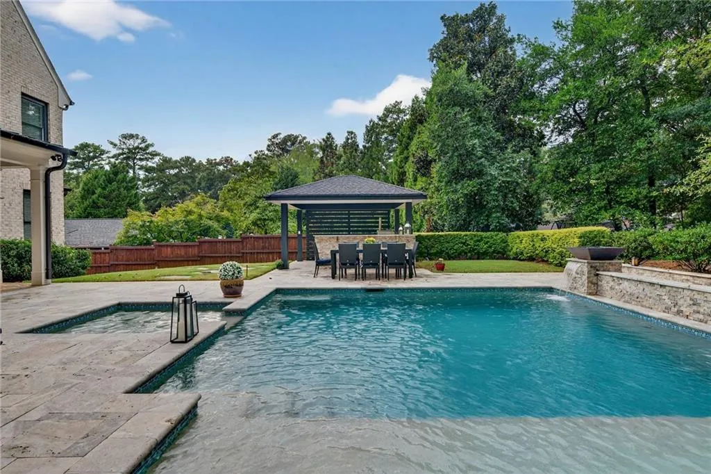 976 Ferncliff Road Ne, Atlanta, Georgia 30324, 6 Bedrooms Bedrooms, ,6 BathroomsBathrooms,Residential,For Sale,976 Ferncliff Road Ne,7659264