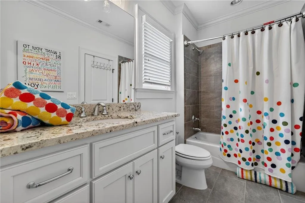 976 Ferncliff Road Ne, Atlanta, Georgia 30324, 6 Bedrooms Bedrooms, ,6 BathroomsBathrooms,Residential,For Sale,976 Ferncliff Road Ne,7659264
