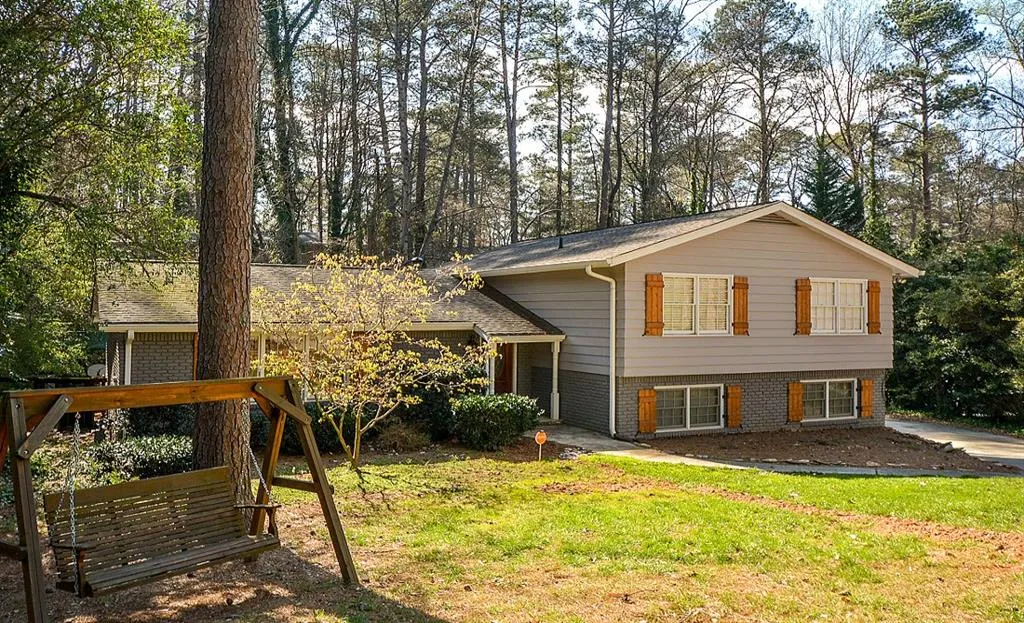 6490 Wright Circle, Atlanta, Georgia 30328, 5 Bedrooms Bedrooms, ,3 BathroomsBathrooms,Residential,Sold,6490 Wright Circle,5820269