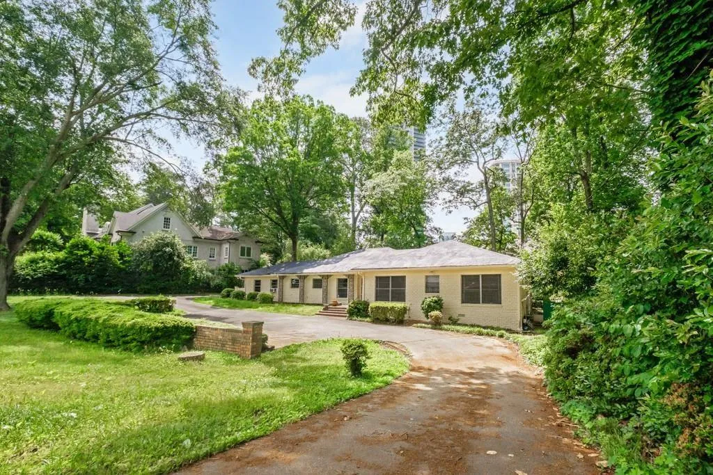 757 Old Ivy Road Ne, Atlanta, Georgia 30342, 4 Bedrooms Bedrooms, ,3 BathroomsBathrooms,Residential,For Sale,757 Old Ivy Road Ne,7695363