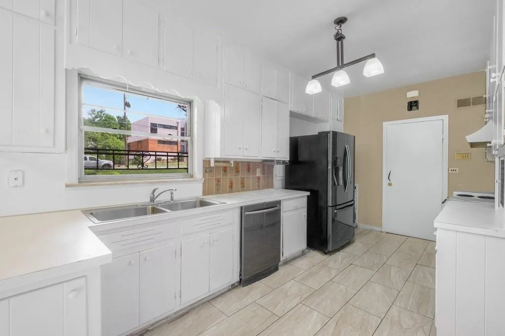 757 Old Ivy Road Ne, Atlanta, Georgia 30342, 4 Bedrooms Bedrooms, ,3 BathroomsBathrooms,Residential,For Sale,757 Old Ivy Road Ne,7695363