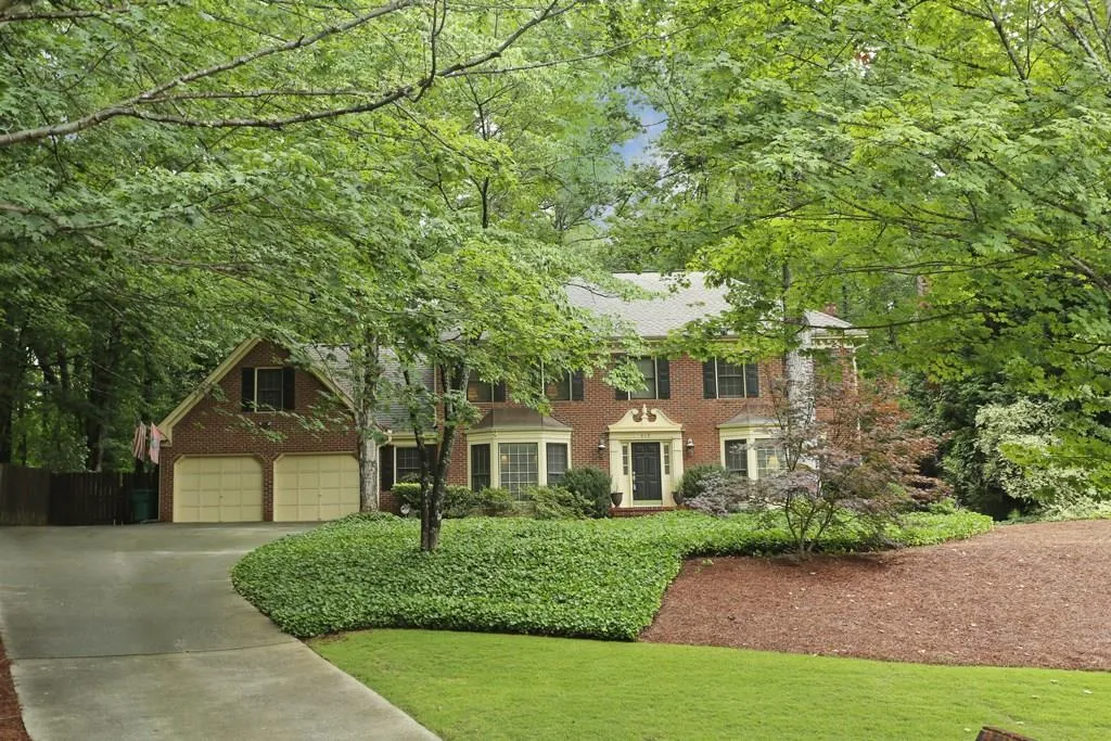 415 Spindle Court, Sandy Springs, Georgia 30350, 4 Bedrooms Bedrooms, ,4 BathroomsBathrooms,Residential,Sold,415 Spindle Court,5923882
