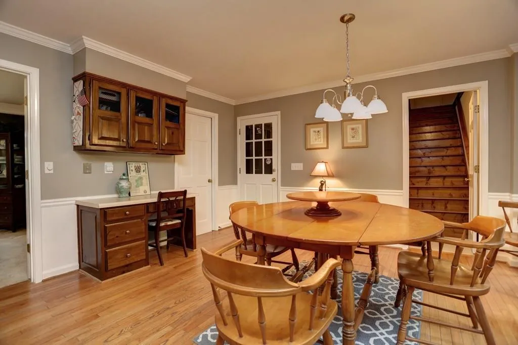 415 Spindle Court, Sandy Springs, Georgia 30350, 4 Bedrooms Bedrooms, ,4 BathroomsBathrooms,Residential,Sold,415 Spindle Court,5923882