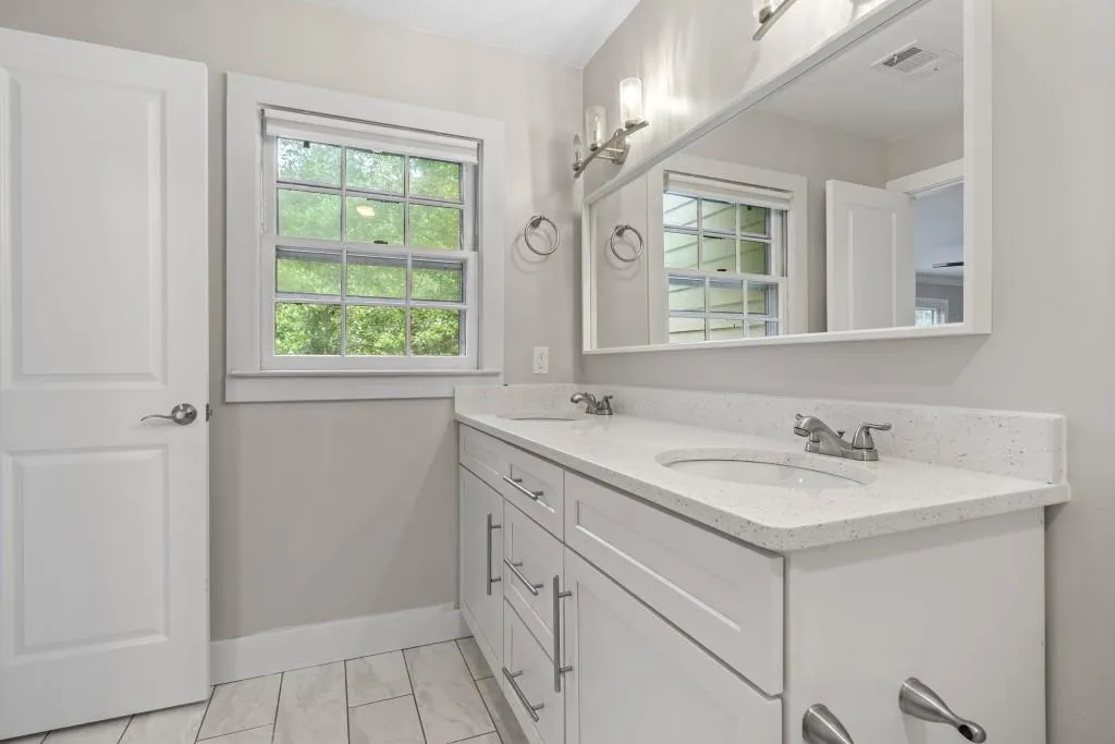 504 Brandywine Circle Unit 504, Sandy Springs, Georgia 30350, 3 Bedrooms Bedrooms, ,2 BathroomsBathrooms,Residential,Sold,504 Brandywine Circle Unit 504,6898159