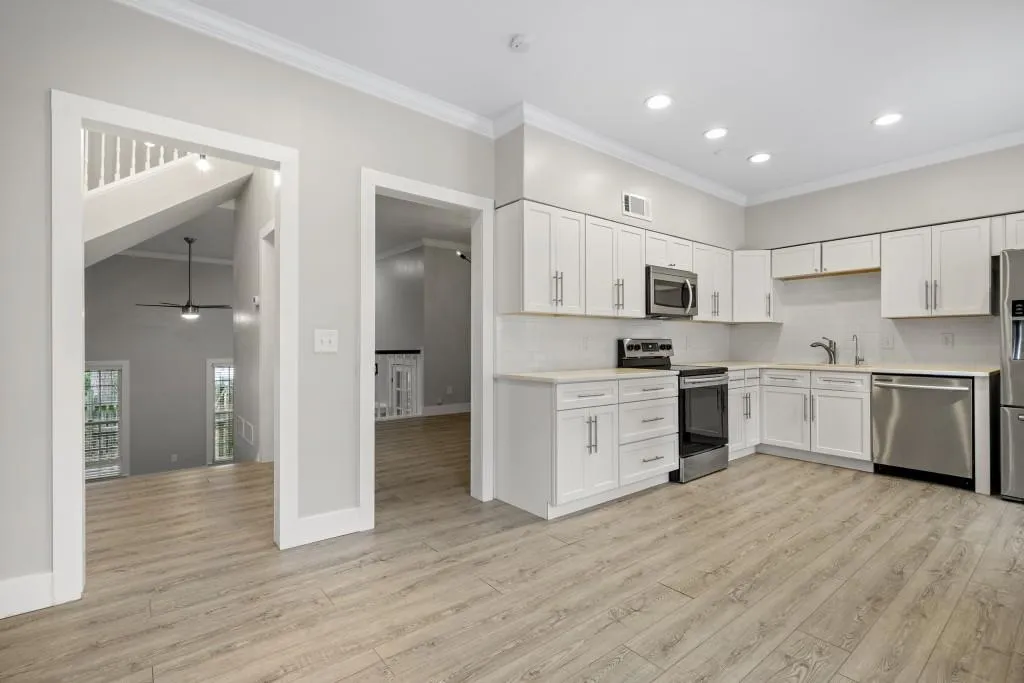 504 Brandywine Circle Unit 504, Sandy Springs, Georgia 30350, 3 Bedrooms Bedrooms, ,2 BathroomsBathrooms,Residential,Sold,504 Brandywine Circle Unit 504,6898159