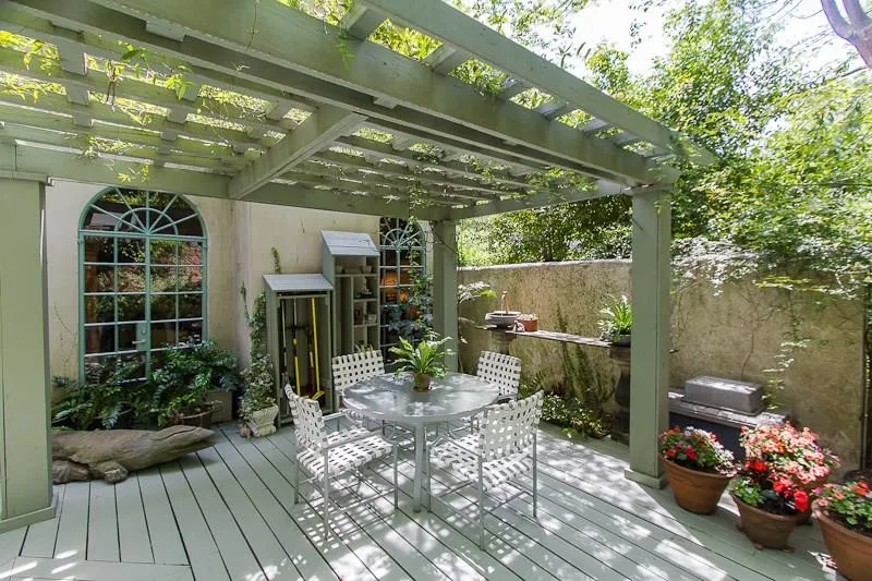 28 Mooregate Square Unit 28, Atlanta, Georgia 30327, 3 Bedrooms Bedrooms, ,3 BathroomsBathrooms,Residential,Sold,28 Mooregate Square Unit 28,5680145