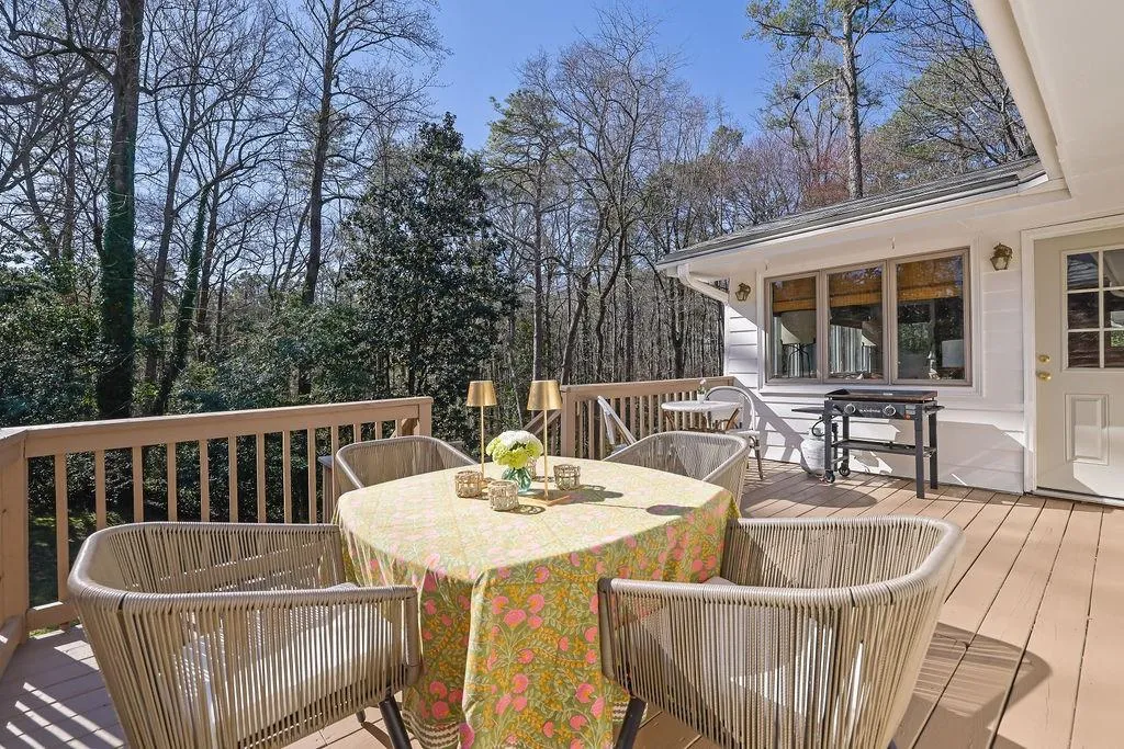 4630 Canyon Creek Trail, Atlanta, Georgia 30342, 4 Bedrooms Bedrooms, ,3 BathroomsBathrooms,Residential,Sold,4630 Canyon Creek Trail,7535393