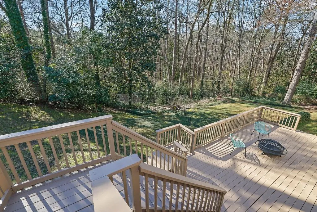 4630 Canyon Creek Trail, Atlanta, Georgia 30342, 4 Bedrooms Bedrooms, ,3 BathroomsBathrooms,Residential,Sold,4630 Canyon Creek Trail,7535393