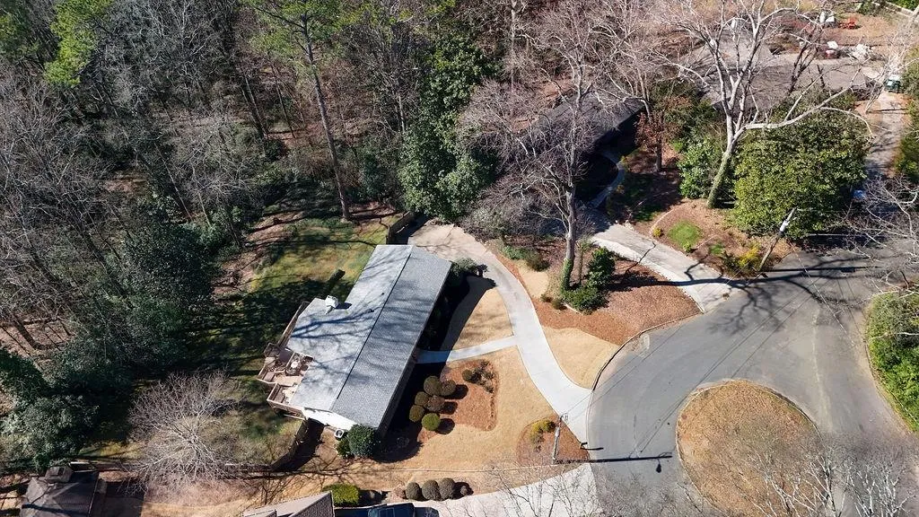 4630 Canyon Creek Trail, Atlanta, Georgia 30342, 4 Bedrooms Bedrooms, ,3 BathroomsBathrooms,Residential,Sold,4630 Canyon Creek Trail,7535393