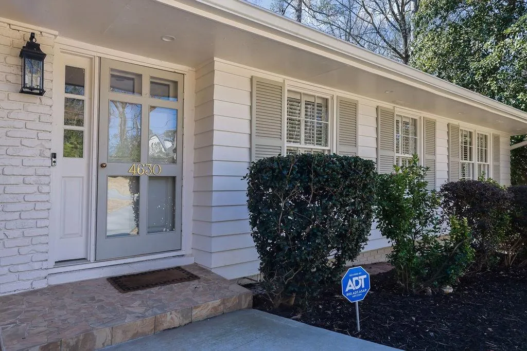 4630 Canyon Creek Trail, Atlanta, Georgia 30342, 4 Bedrooms Bedrooms, ,3 BathroomsBathrooms,Residential,Sold,4630 Canyon Creek Trail,7535393